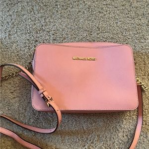 Michael Kors Pink Jetset Crossbody